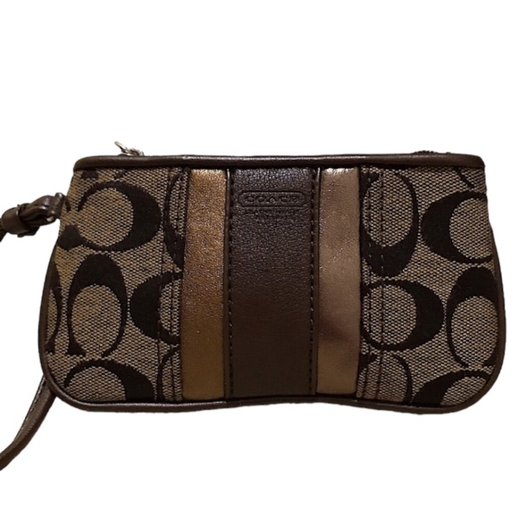 🆕🔥COACH SUPER CUTE&STYLISH CHOCOLATE BROWN&LIGHT BRONZE&LIGHT GOLD WRISTLET - Picture 6 of 11